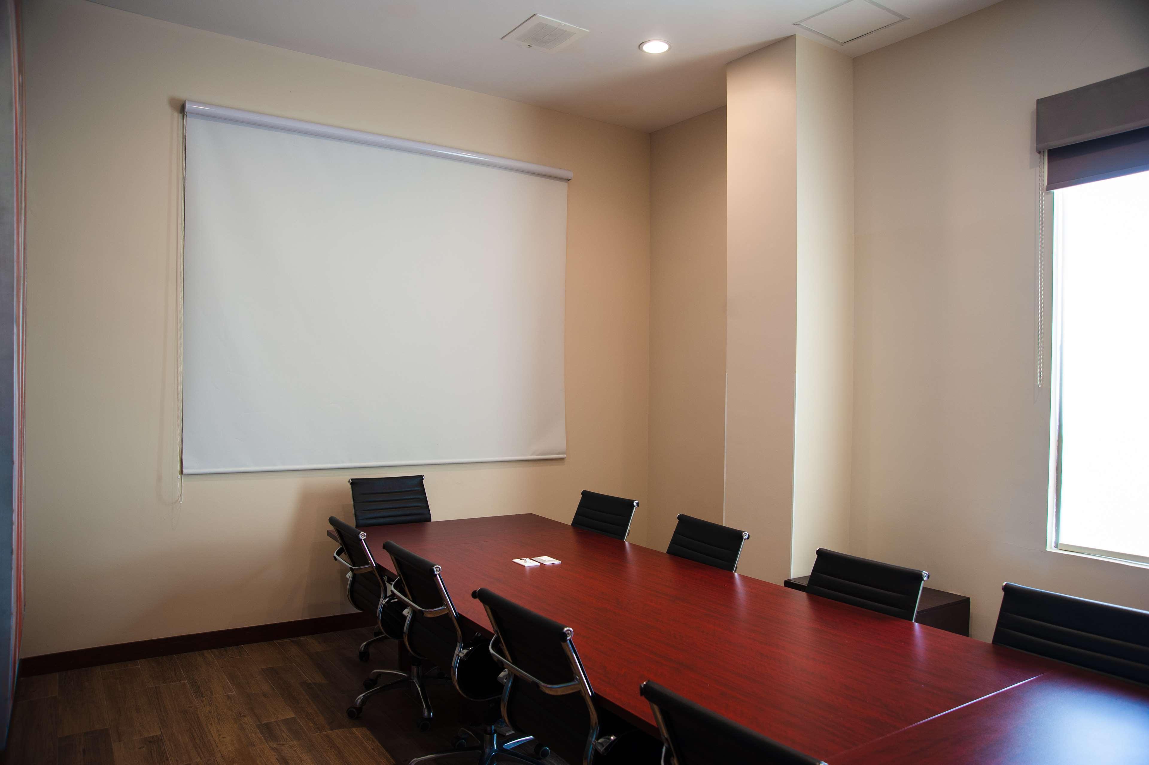 Best Western Plus Chihuahua Juventud Exterior photo