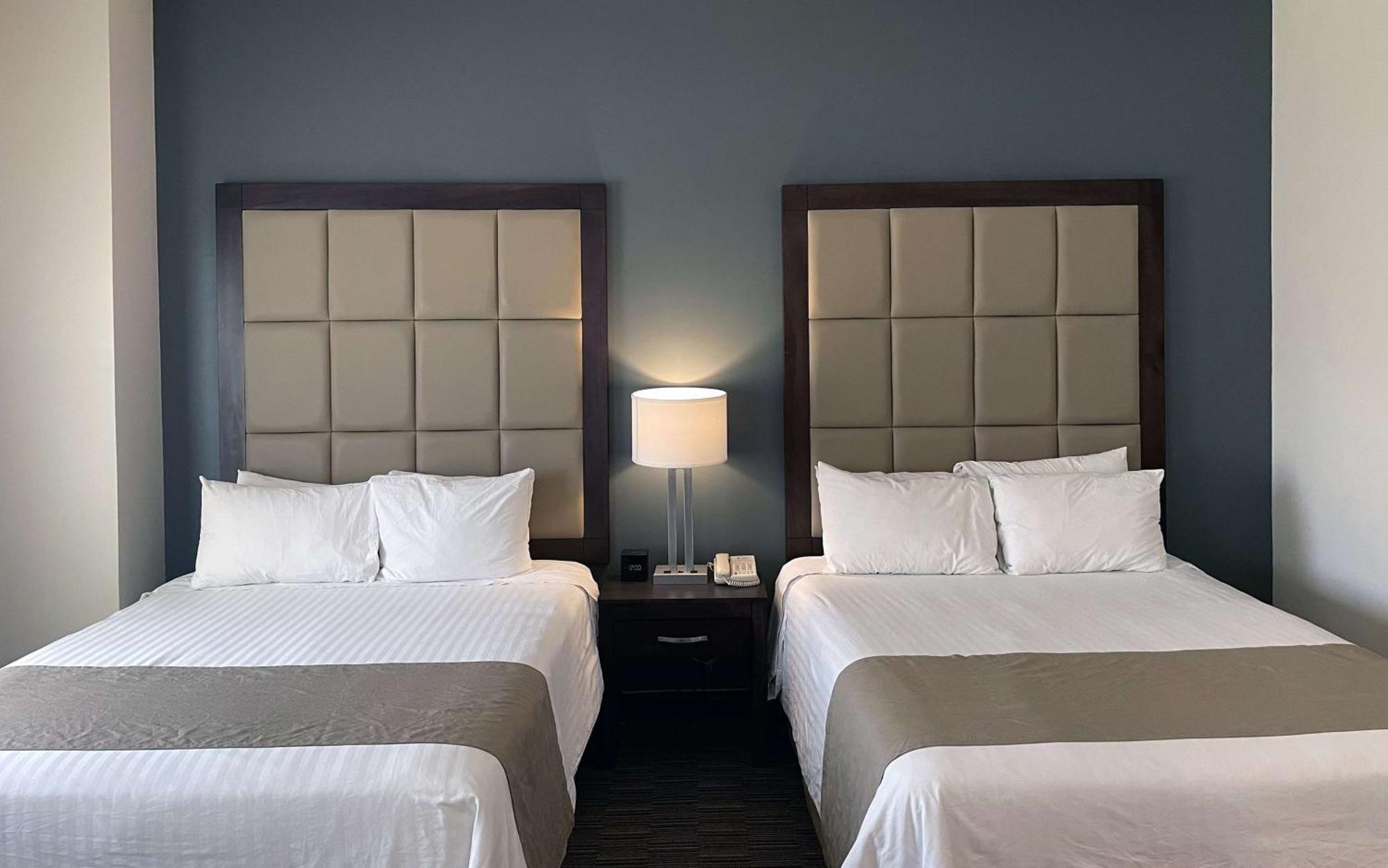 Best Western Plus Chihuahua Juventud Exterior photo