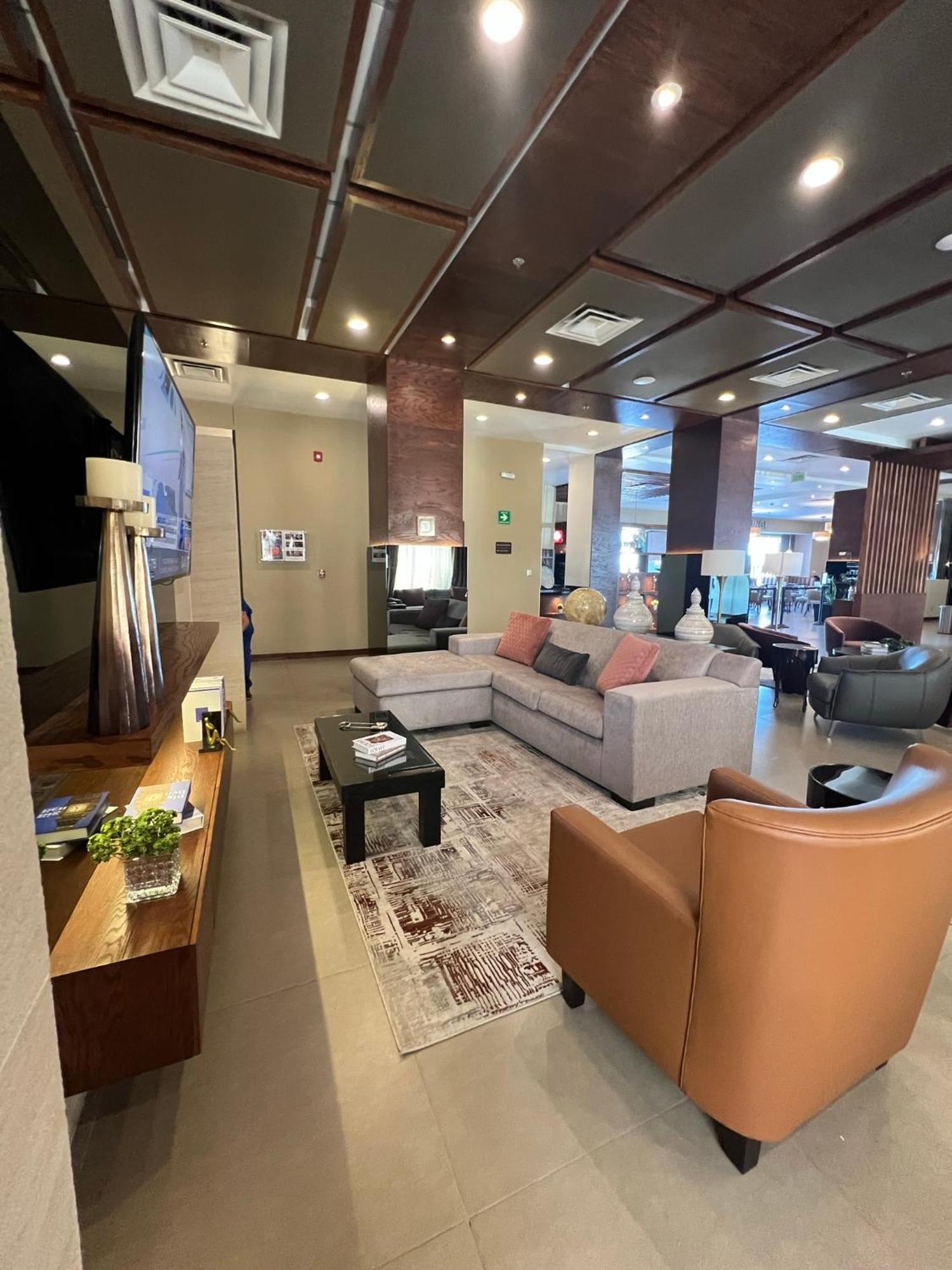 Best Western Plus Chihuahua Juventud Exterior photo