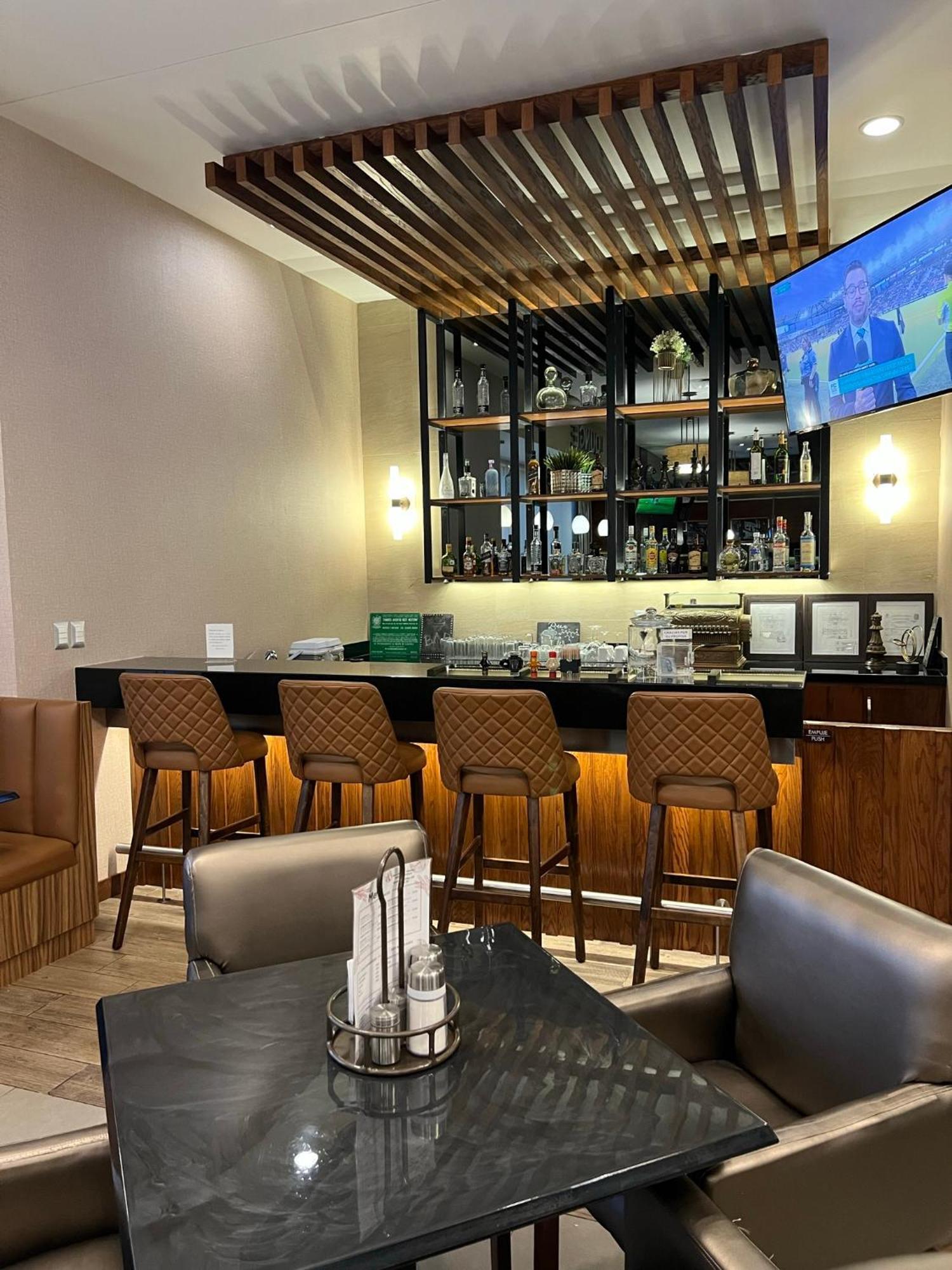 Best Western Plus Chihuahua Juventud Exterior photo
